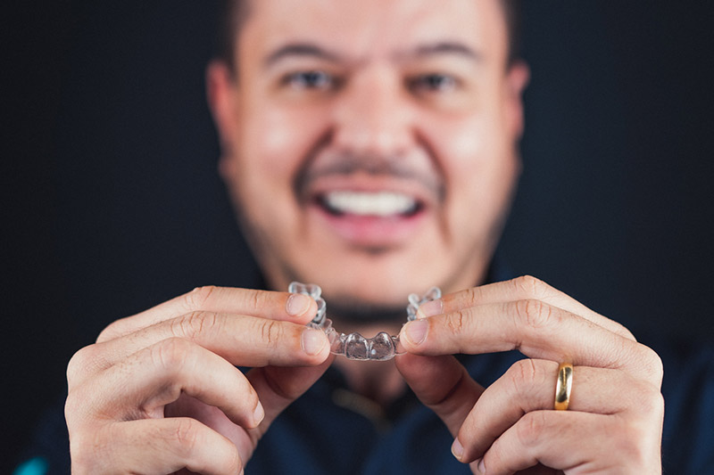Invisalign – Alinhamento Discreto e Confortável